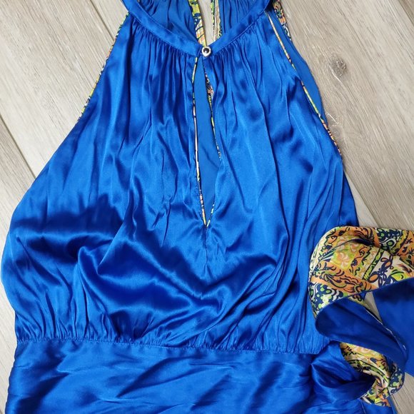 Robert Graham halter crop top, size M - Picture 3 of 3